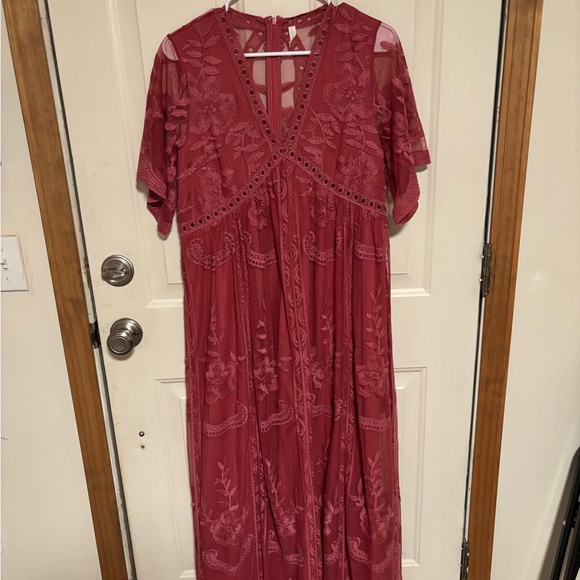 Pinkblush Dresses & Skirts - Pinkblush Floral Lace Maxi Dress - Rose